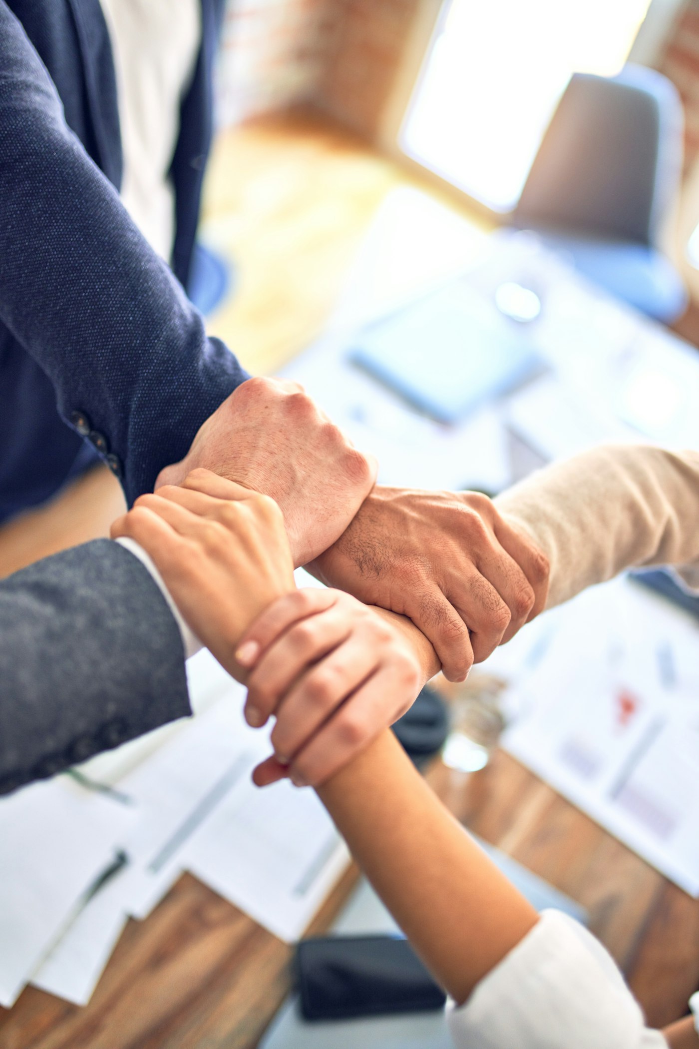 Il team di bastasolounclick collabora